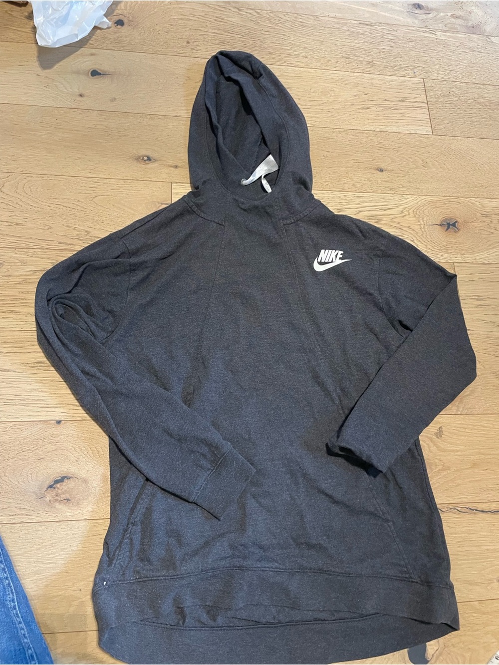 Nike women’s charcoal gray classic style hoodie GUC